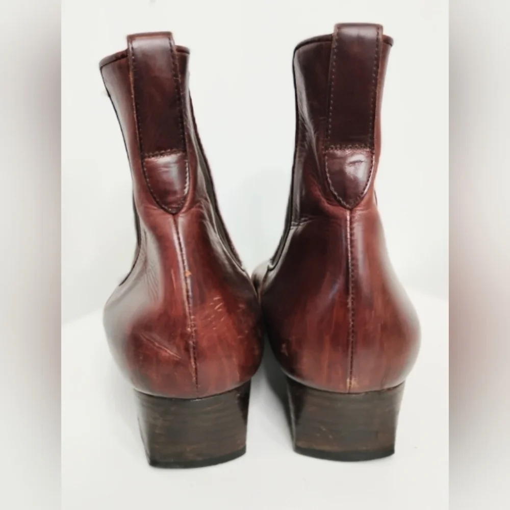 LORENZO BANFI CHELSEA BOOTS